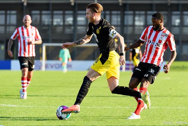 水花兄弟内 水花兄弟内